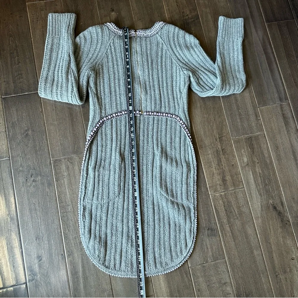 CHANEL Beaded Camellia Cashmere Apron Sweater🌸